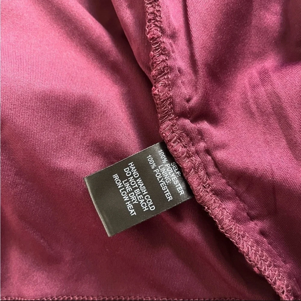 🩷LULU’S LOVE MAGENTA RED LACE MINI BODYCON HIGH NECK STRAPLESS DRESS SIZE SMALL - Picture 10 of 12